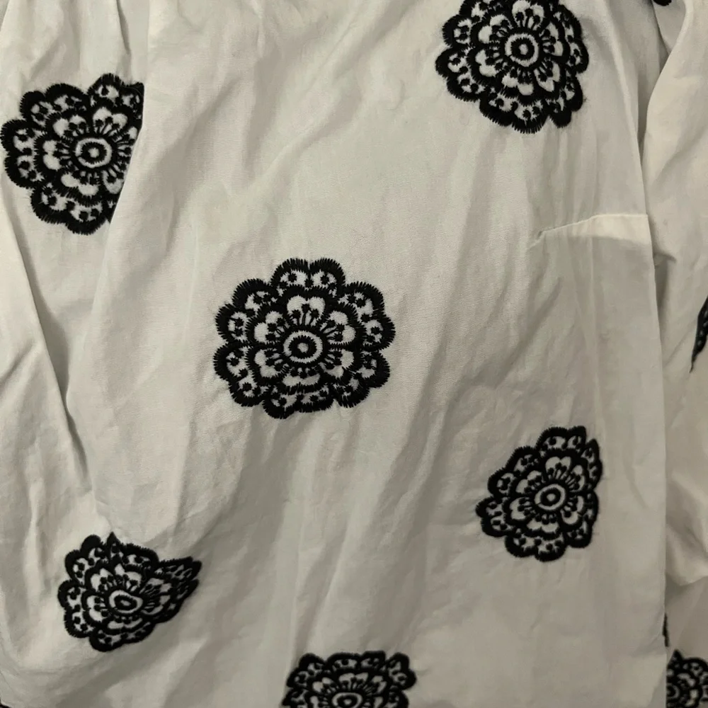 Anthropologie Maeve White & Black Puff Sleeve Blouse